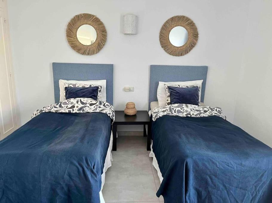 Nyrenoverat! Beachfront Townhouse Med Pool Ferienhaus Málaga