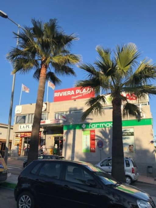 Dom wakacyjny Nyrenoverat! Beachfront Townhouse Med Pool Malaga
