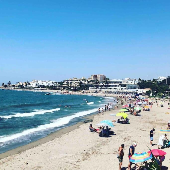 Nyrenoverat! Beachfront Townhouse Med Pool Malaga